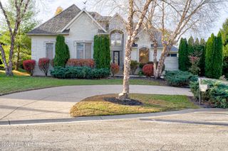 17402 Streamside Pl, Louisville, KY 40245