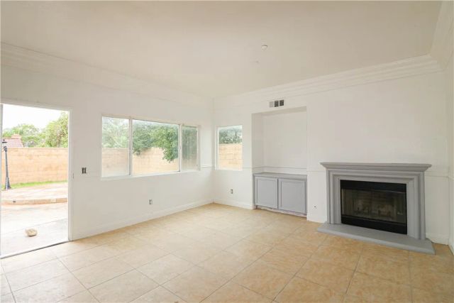 18215 Grove Place, Fontana, CA 92336