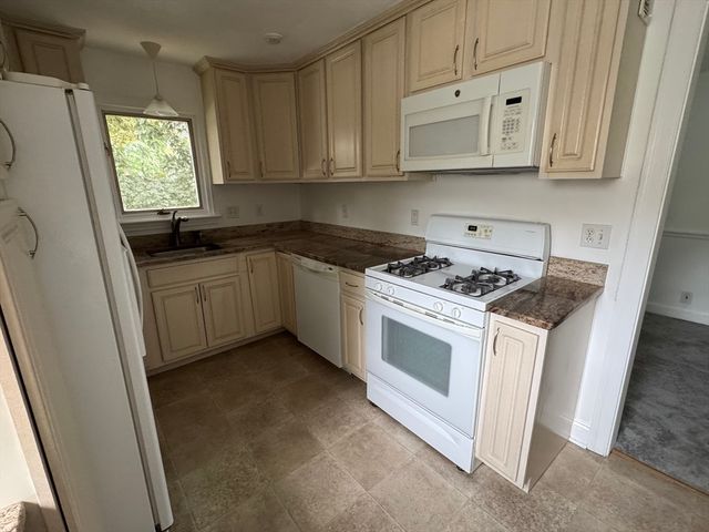 15-17 Belmont Road 2, Brookline, MA 02467