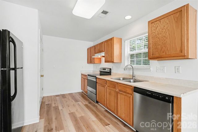 1215 Mcallister Drive, Charlotte, NC 28216