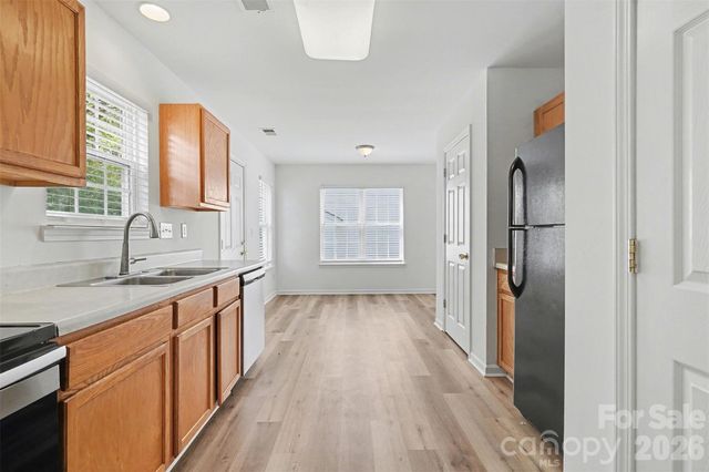 1215 Mcallister Drive, Charlotte, NC 28216