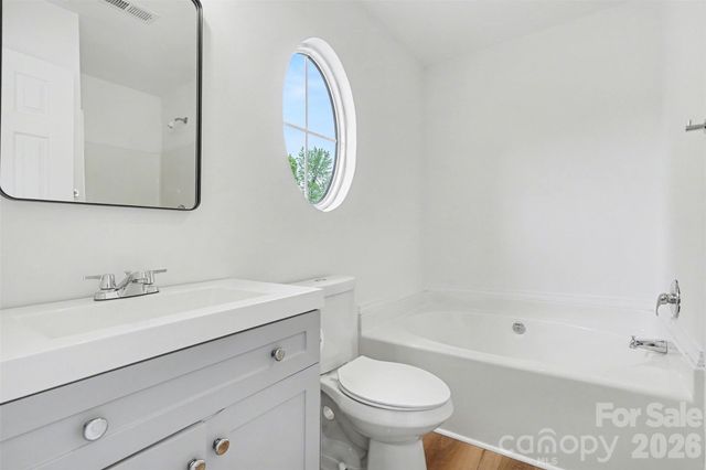 1215 Mcallister Drive, Charlotte, NC 28216