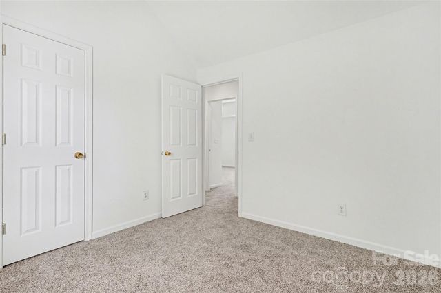 1215 Mcallister Drive, Charlotte, NC 28216