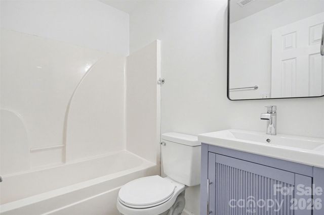 1215 Mcallister Drive, Charlotte, NC 28216