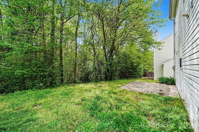 1215 Mcallister Drive, Charlotte, NC 28216