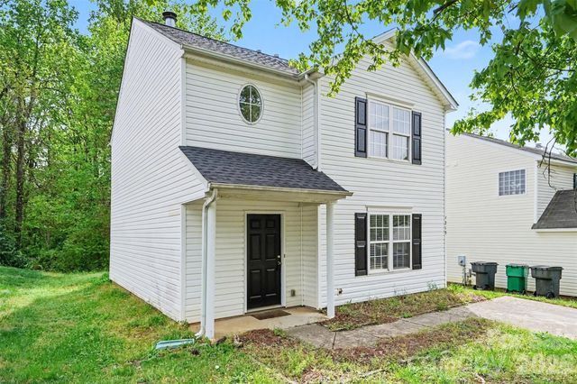 1215 Mcallister Drive, Charlotte, NC 28216