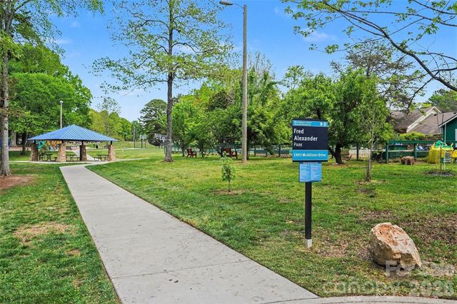 1215 Mcallister Drive, Charlotte, NC 28216