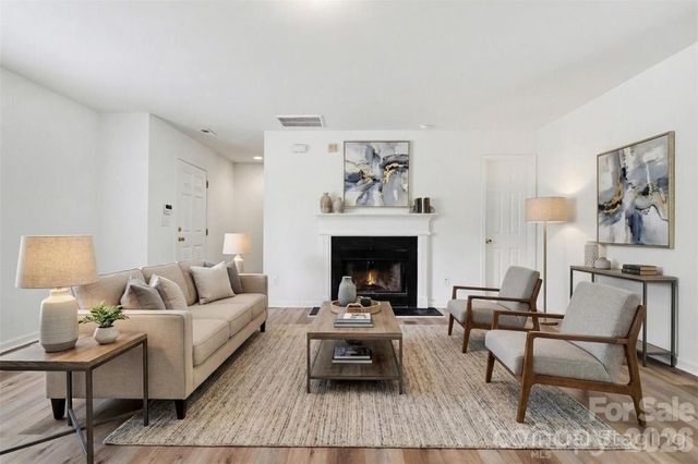 1215 Mcallister Drive, Charlotte, NC 28216