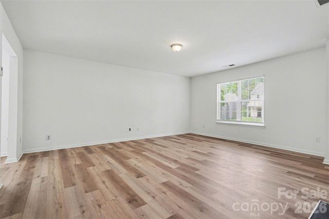 1215 Mcallister Drive, Charlotte, NC 28216