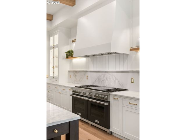 843 TERRACE Dr, Lake Oswego, OR 97034