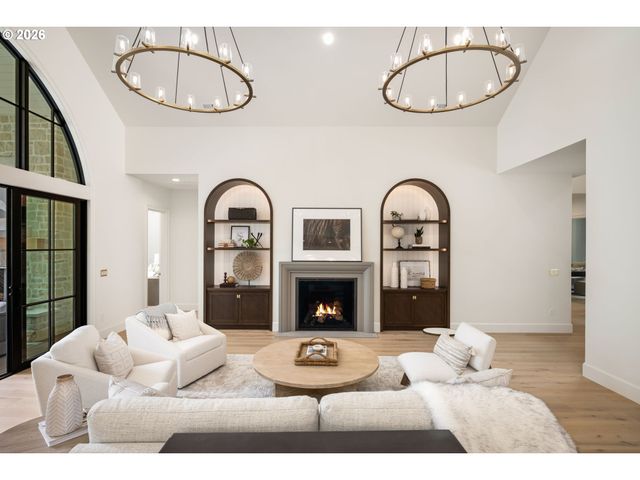 843 TERRACE Dr, Lake Oswego, OR 97034