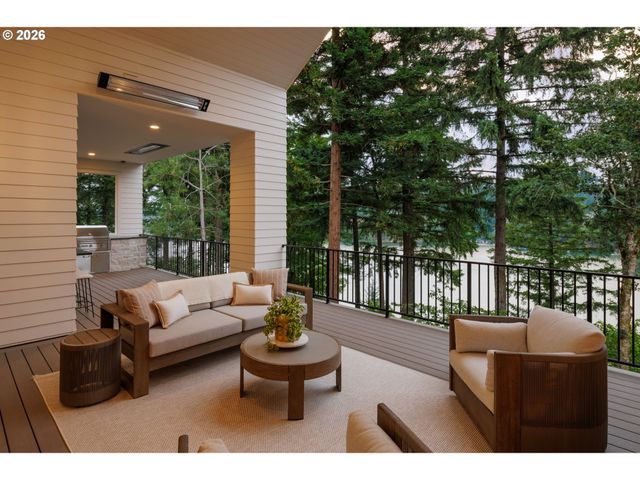 843 TERRACE Dr, Lake Oswego, OR 97034
