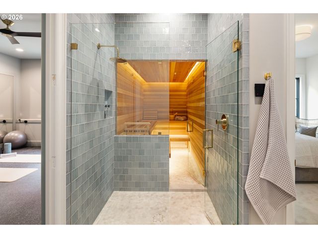 843 TERRACE Dr, Lake Oswego, OR 97034