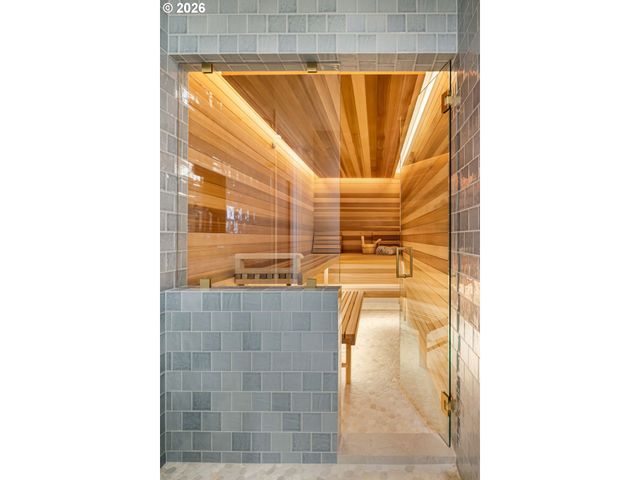 843 TERRACE Dr, Lake Oswego, OR 97034