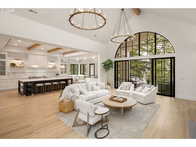 843 TERRACE Dr, Lake Oswego, OR 97034