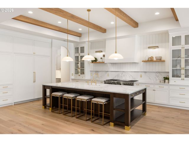 843 TERRACE Dr, Lake Oswego, OR 97034