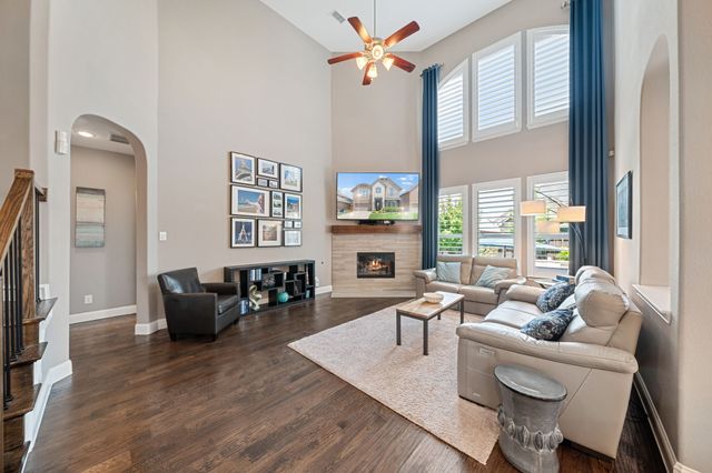 2413 Kingsgate Drive, Little Elm, TX 75068