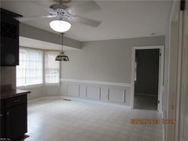 948 Timberlake DR, Virginia Beach, VA 23464