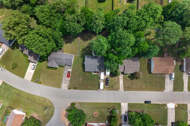 628 Ashley Oaks Dr, Clarksville, TN 37042