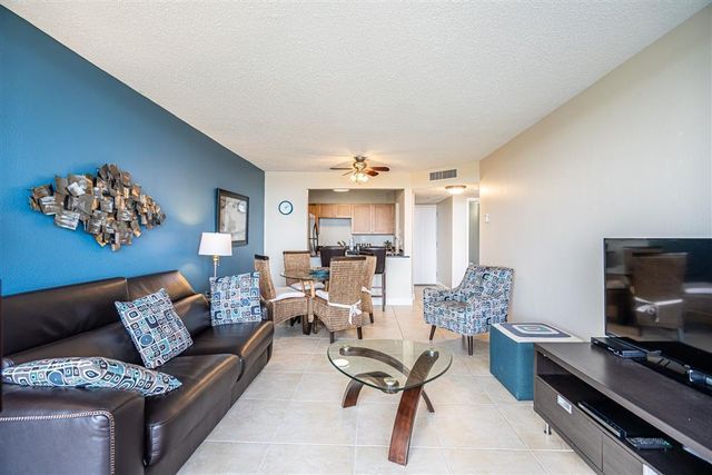 1830 Embassy Drive 409, West Palm Beach, FL 33401