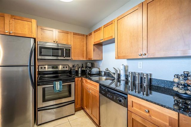 1830 Embassy Drive 409, West Palm Beach, FL 33401