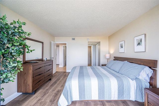 1830 Embassy Drive 409, West Palm Beach, FL 33401