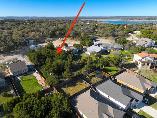 1100 Diamondhead DR, Canyon Lake, TX 78133