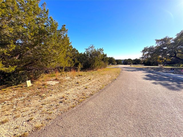 1100 Diamondhead DR, Canyon Lake, TX 78133