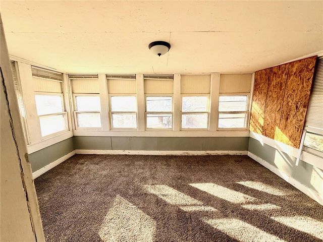 2624 Saint Joseph Avenue, St Joseph, MO 64505