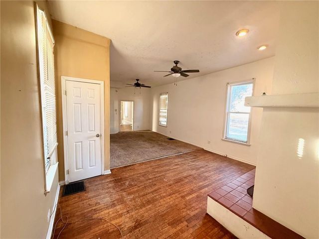 2624 Saint Joseph Avenue, St Joseph, MO 64505