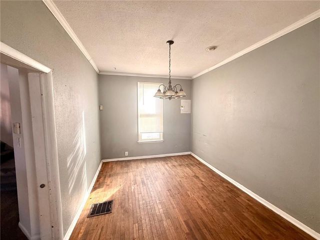 2624 Saint Joseph Avenue, St Joseph, MO 64505