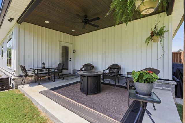 6150 Creekwater Drive, Alexander, AR 72002