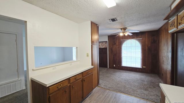 1806 Wrangler, San Antonio, TX 78227