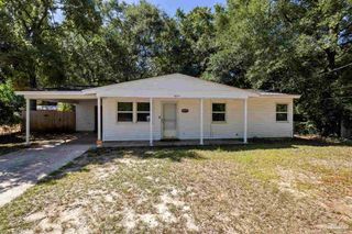4675 Oakland Dr, Pensacola, FL 32526
