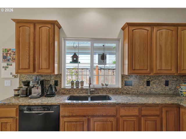 190 NAISMITH Blvd, Eugene, OR 97404