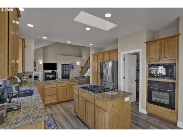 190 NAISMITH Blvd, Eugene, OR 97404