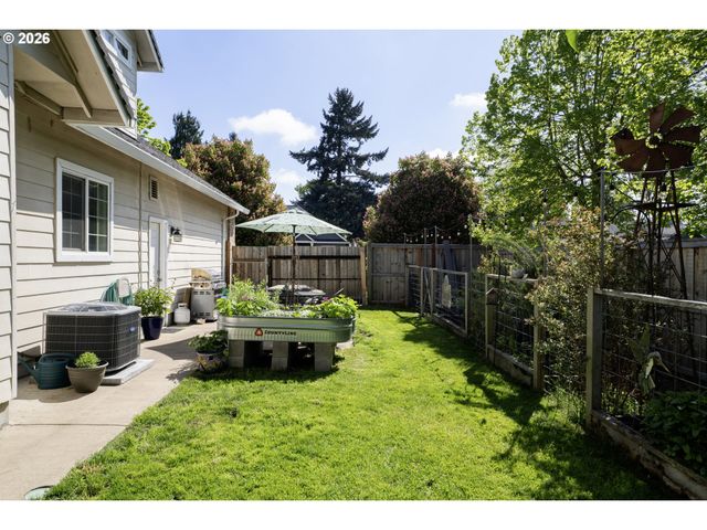 190 NAISMITH Blvd, Eugene, OR 97404