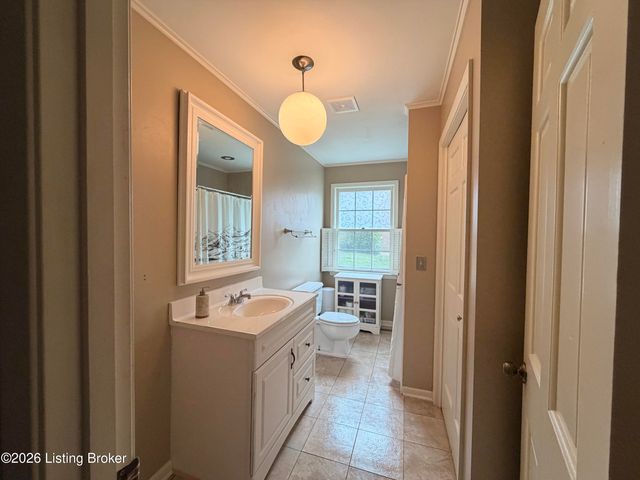 104 Reservoir Rd, Frankfort, KY 40601