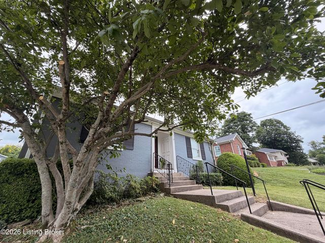 104 Reservoir Rd, Frankfort, KY 40601