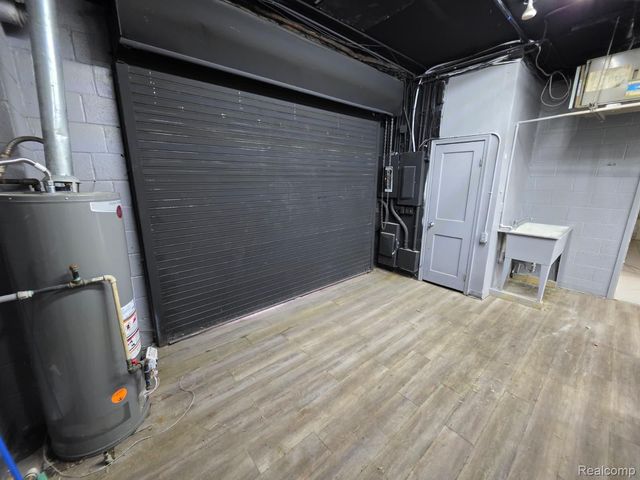 25241 W Warren Street, Dearborn Heights, MI 48127