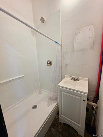 25241 W Warren Street, Dearborn Heights, MI 48127