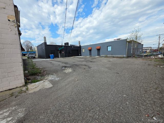 25241 W Warren Street, Dearborn Heights, MI 48127