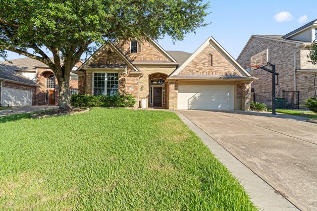 10011 Lakeside Gables Drive, Houston, TX 77065