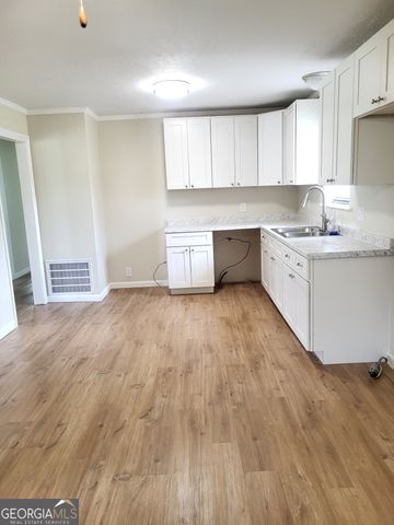 5461 28th Avenue, Valley, AL 36854