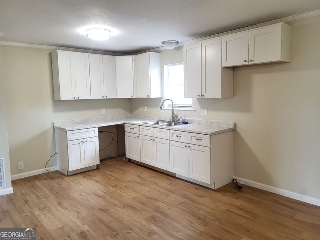 5461 28th Avenue, Valley, AL 36854