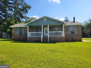5461 28th Avenue, Valley, AL 36854