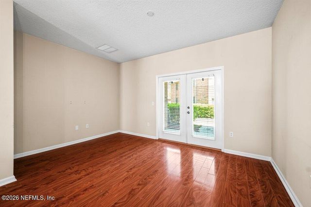 1523 FIELDVIEW Drive, Jacksonville, FL 32225