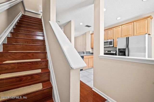 1523 FIELDVIEW Drive, Jacksonville, FL 32225