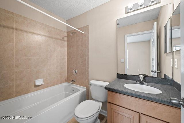 1523 FIELDVIEW Drive, Jacksonville, FL 32225