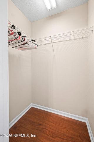 1523 FIELDVIEW Drive, Jacksonville, FL 32225